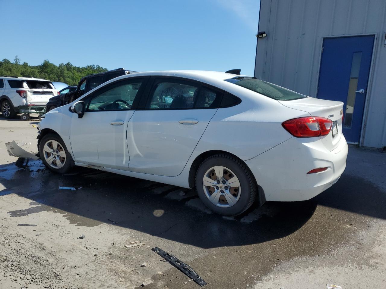 2018 Chevrolet Cruze Ls vin: 1G1BC5SM7J7186831