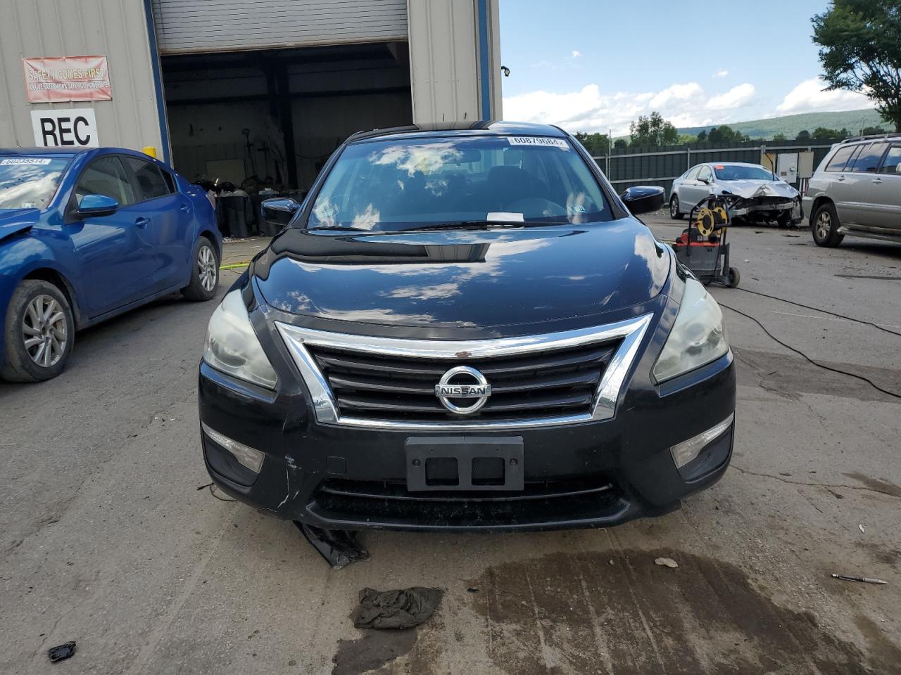 2014 Nissan Altima 2.5 vin: 1N4AL3AP5EN375715