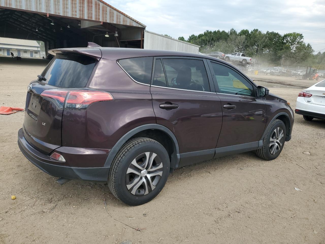 2018 Toyota Rav4 Le vin: 2T3ZFREV3JW420959