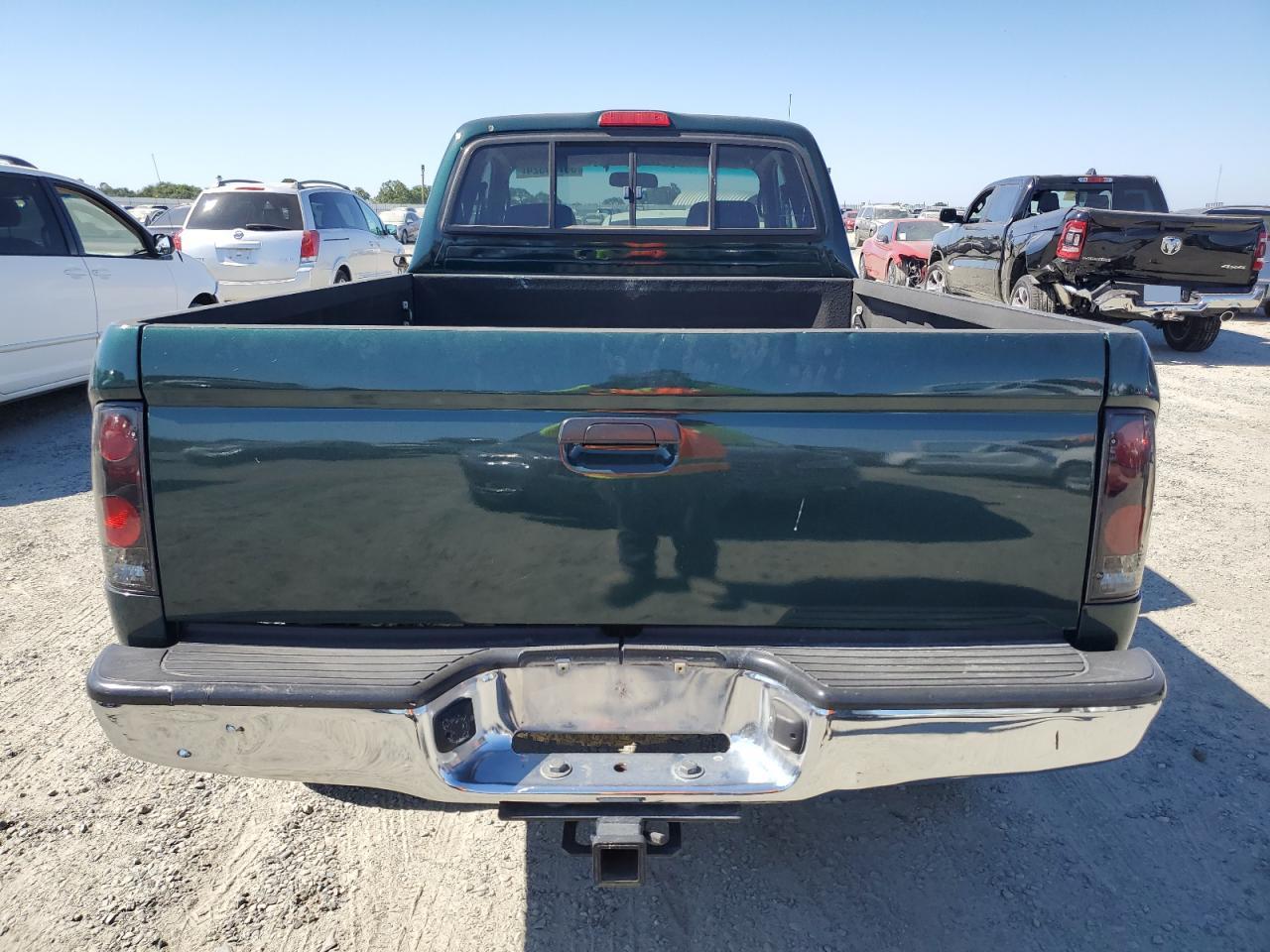 5TESM92N4YZ699509 2000 Toyota Tacoma Xtracab Prerunner