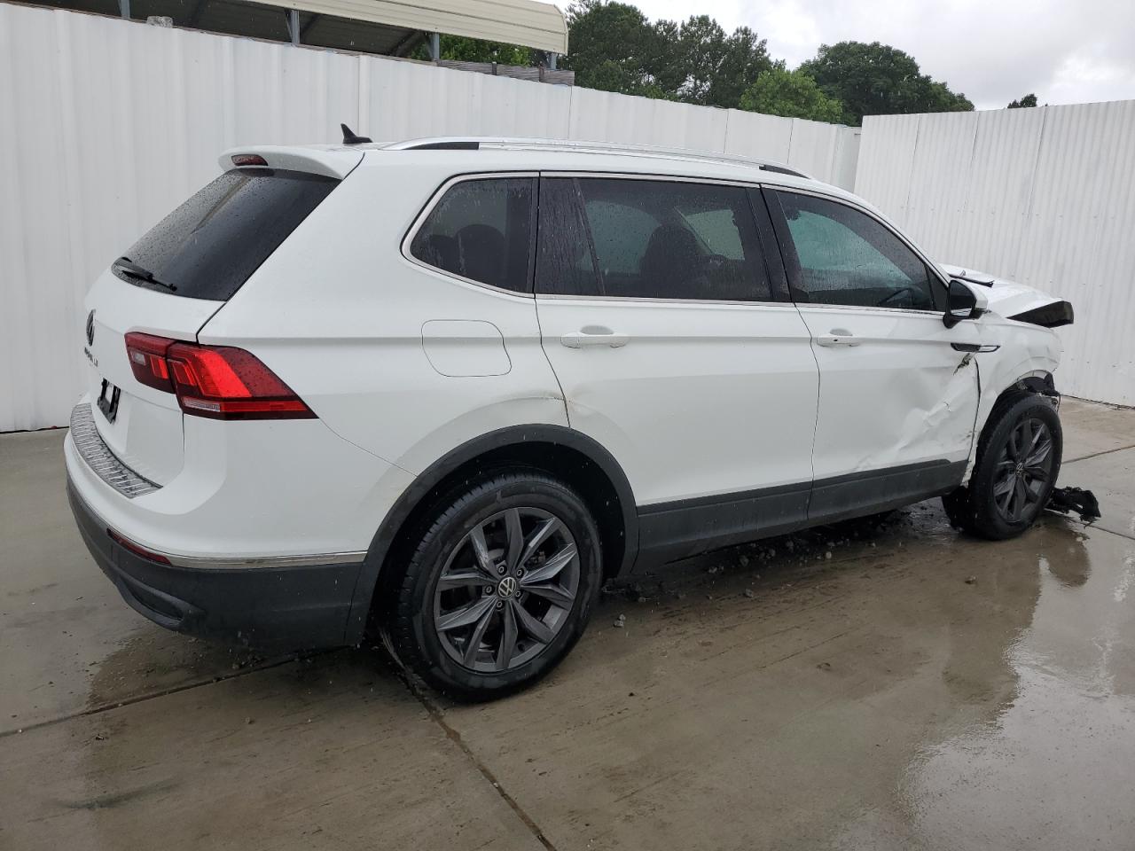 3VV3B7AXXNM126142 2022 Volkswagen Tiguan Se