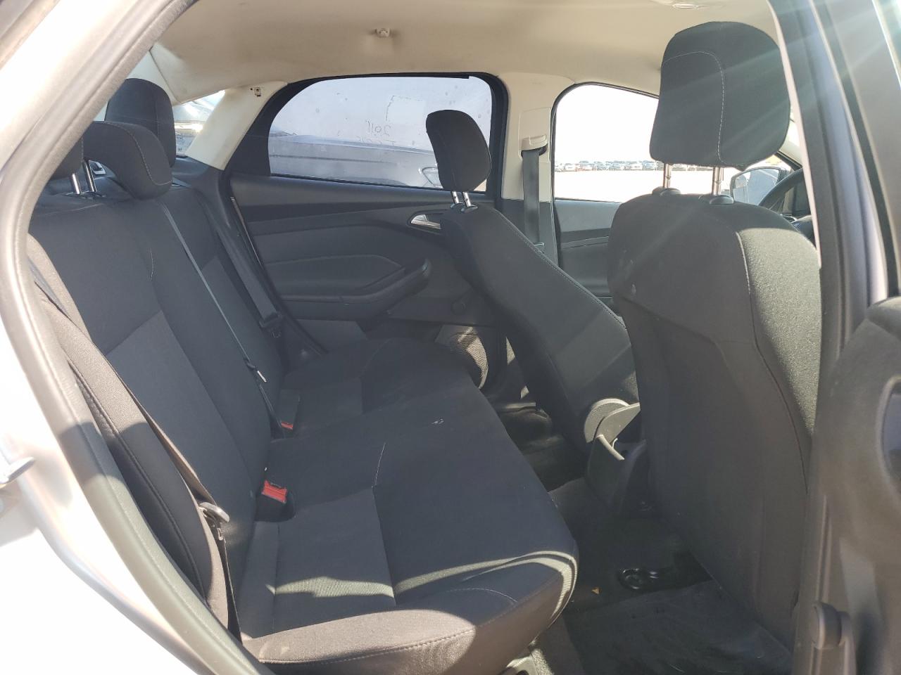 1FADP3E23JL277658 2018 Ford Focus S