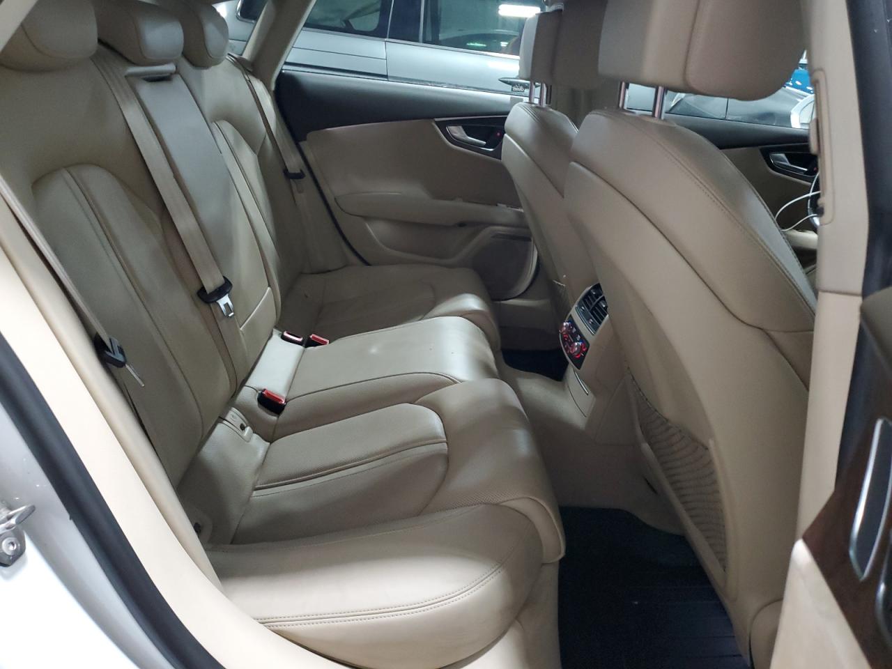 WAU2GAFC9GN134561 2016 Audi A7 Prestige