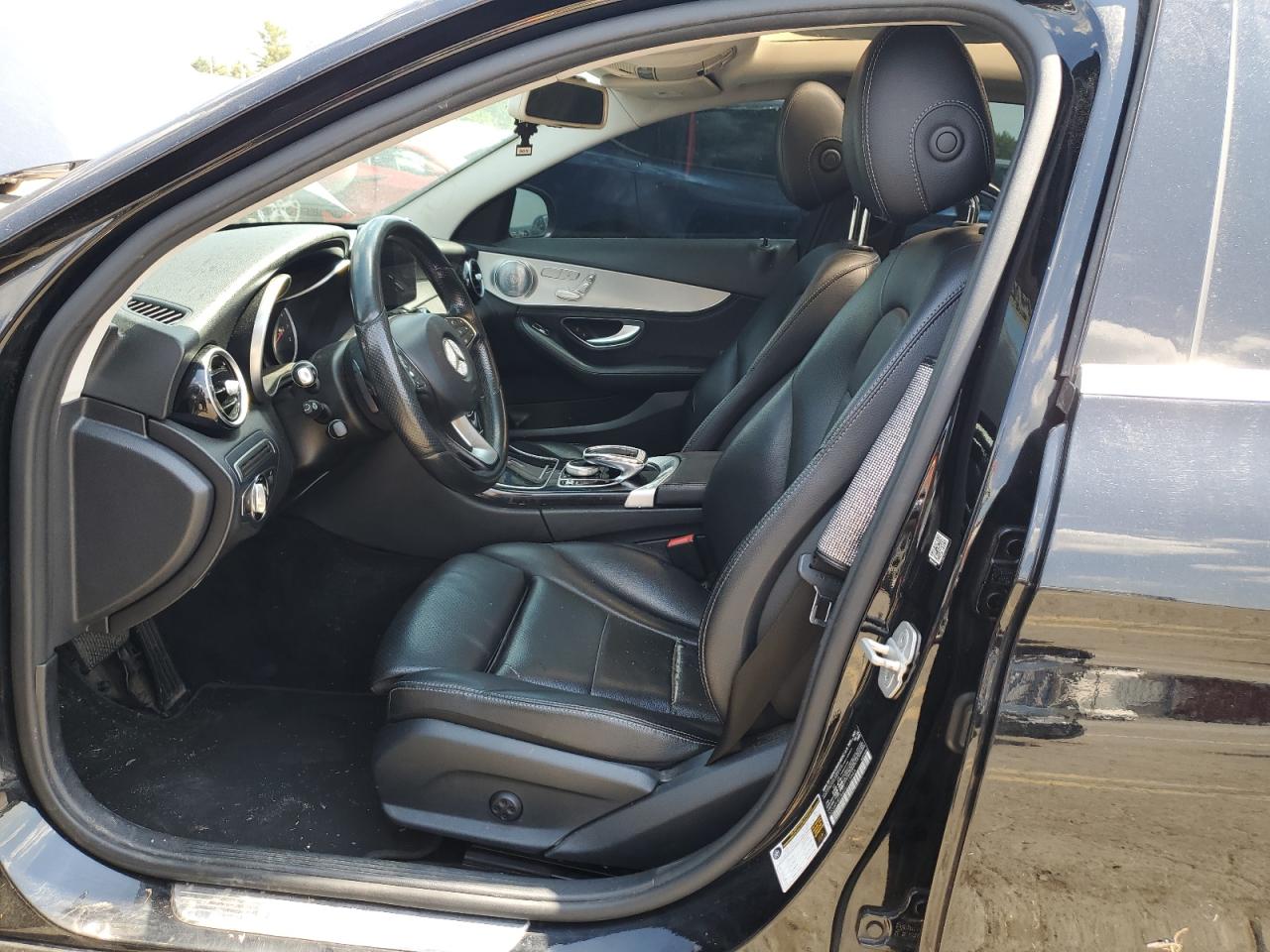 55SWF4KB6GU113945 2016 Mercedes-Benz C 300 4Matic