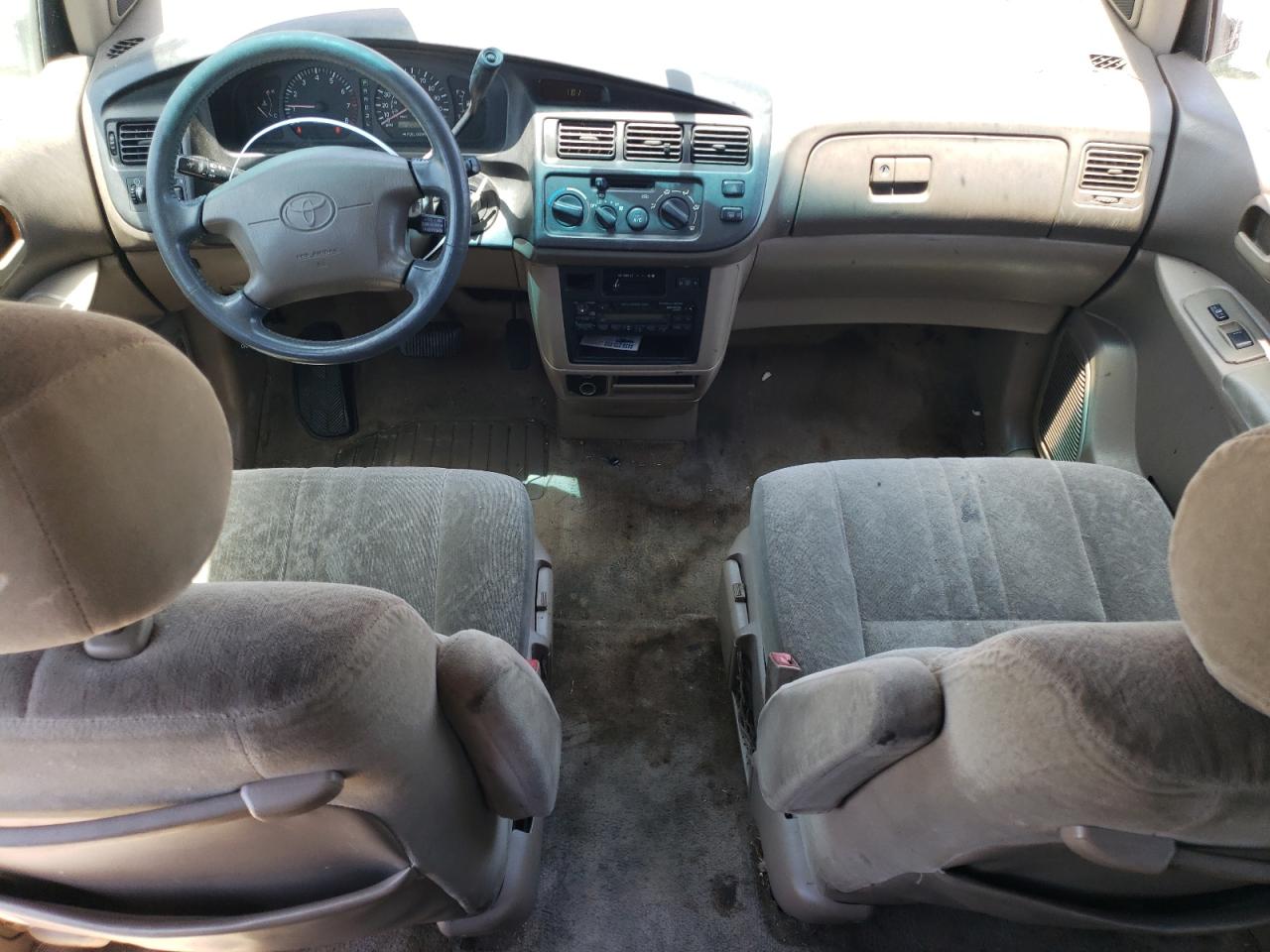 4T3ZF13C2WU007053 1998 Toyota Sienna Le