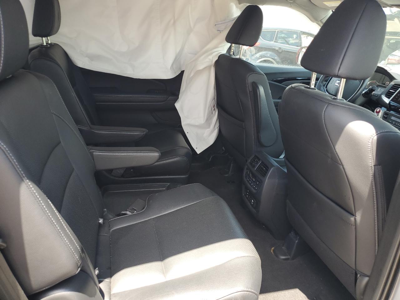 5FNYF6H01HB082102 2017 Honda Pilot Elite