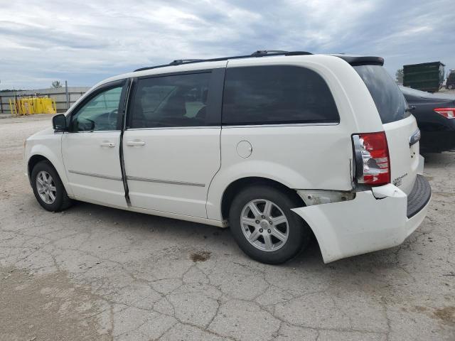 2010 Chrysler Town & Country - Image 2