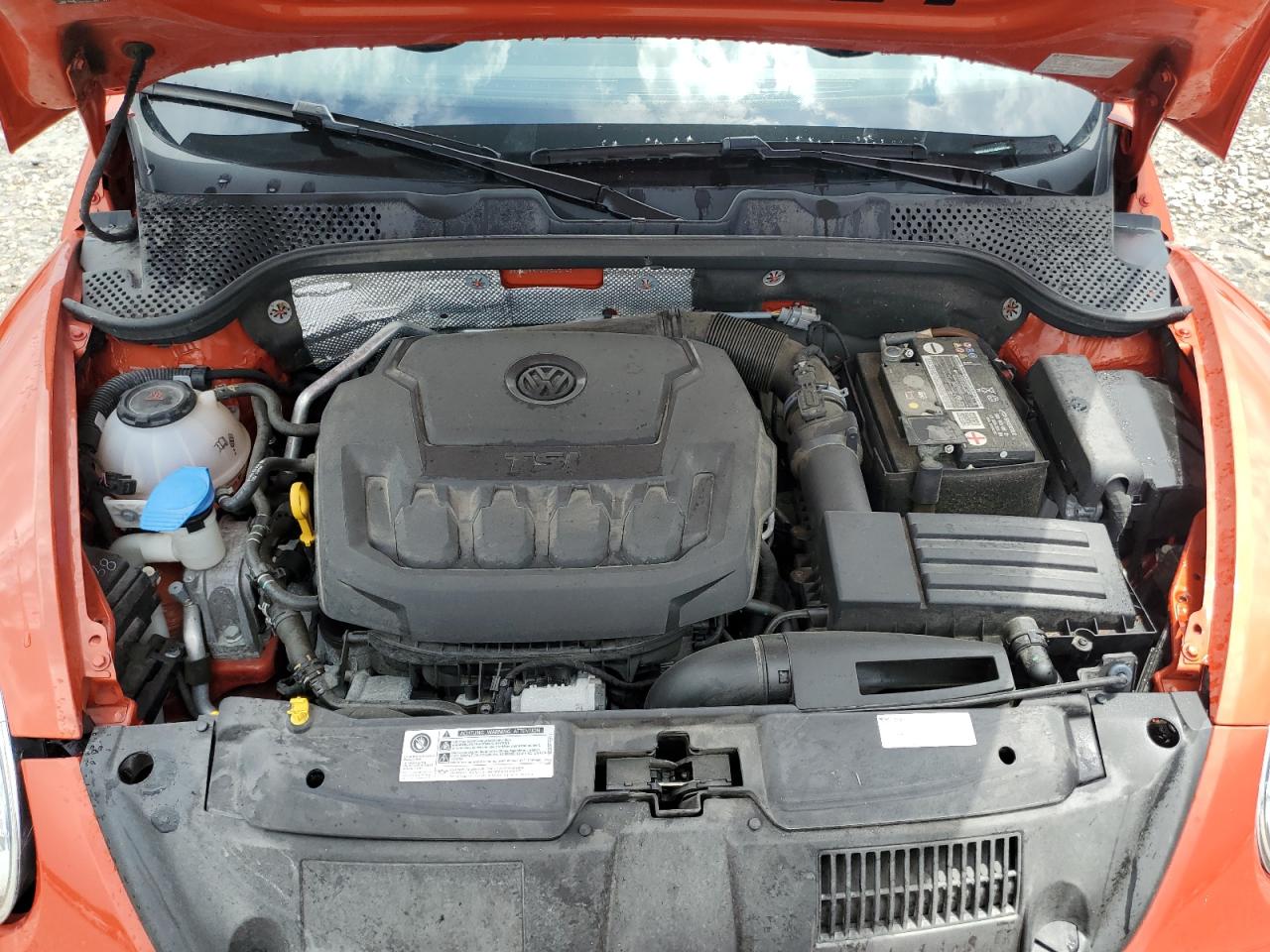 3VW5DAAT0JM505749 2018 Volkswagen Beetle S