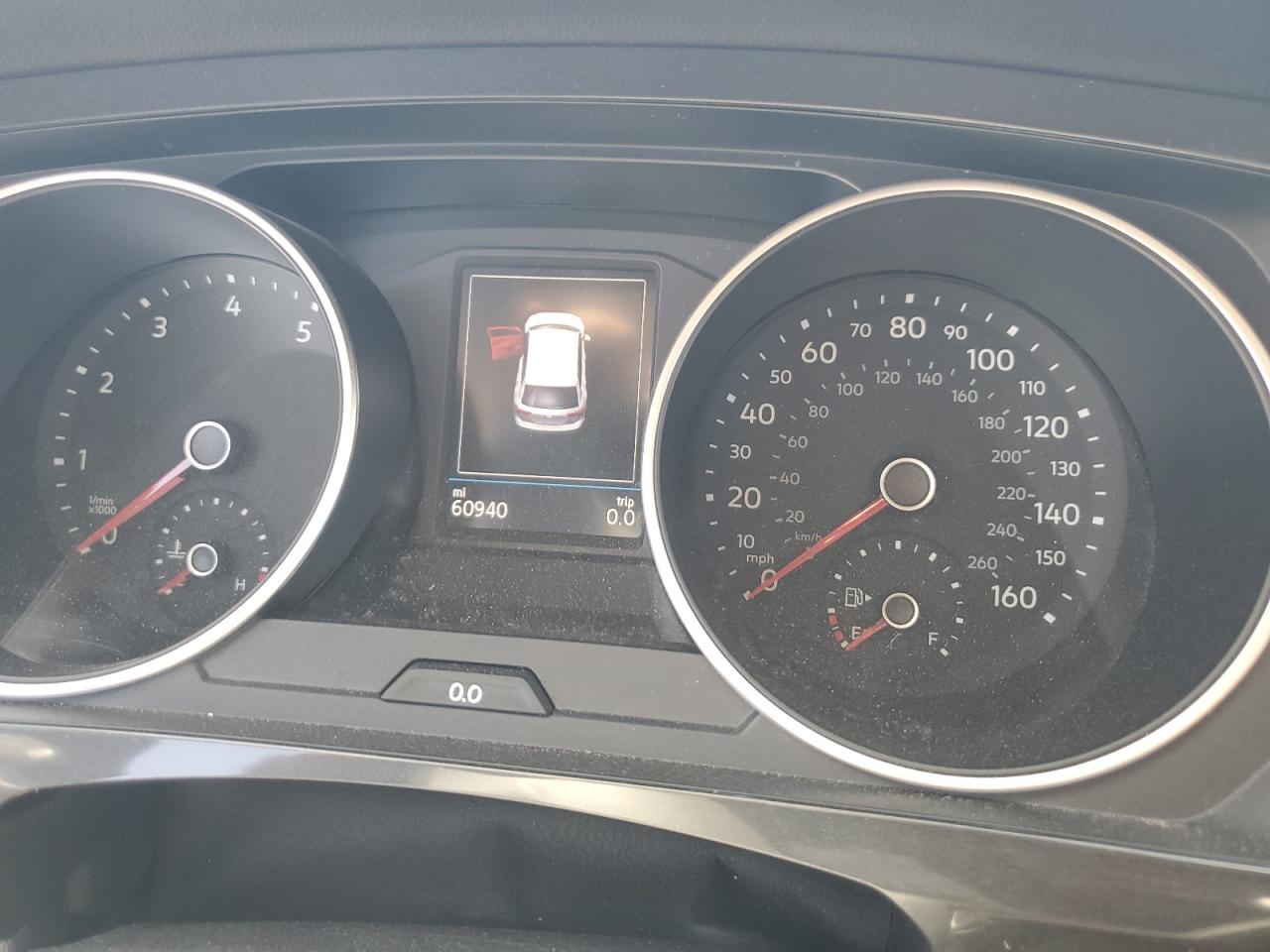 3VV1B7AX1JM019045 2018 Volkswagen Tiguan S