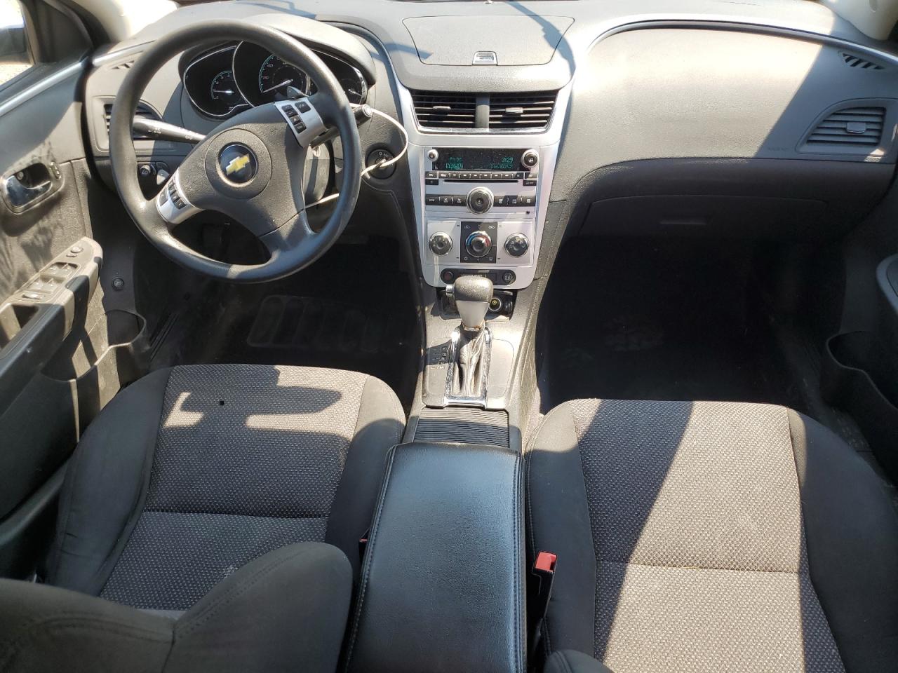 1G1ZC5EB9AF303839 2010 Chevrolet Malibu 1Lt