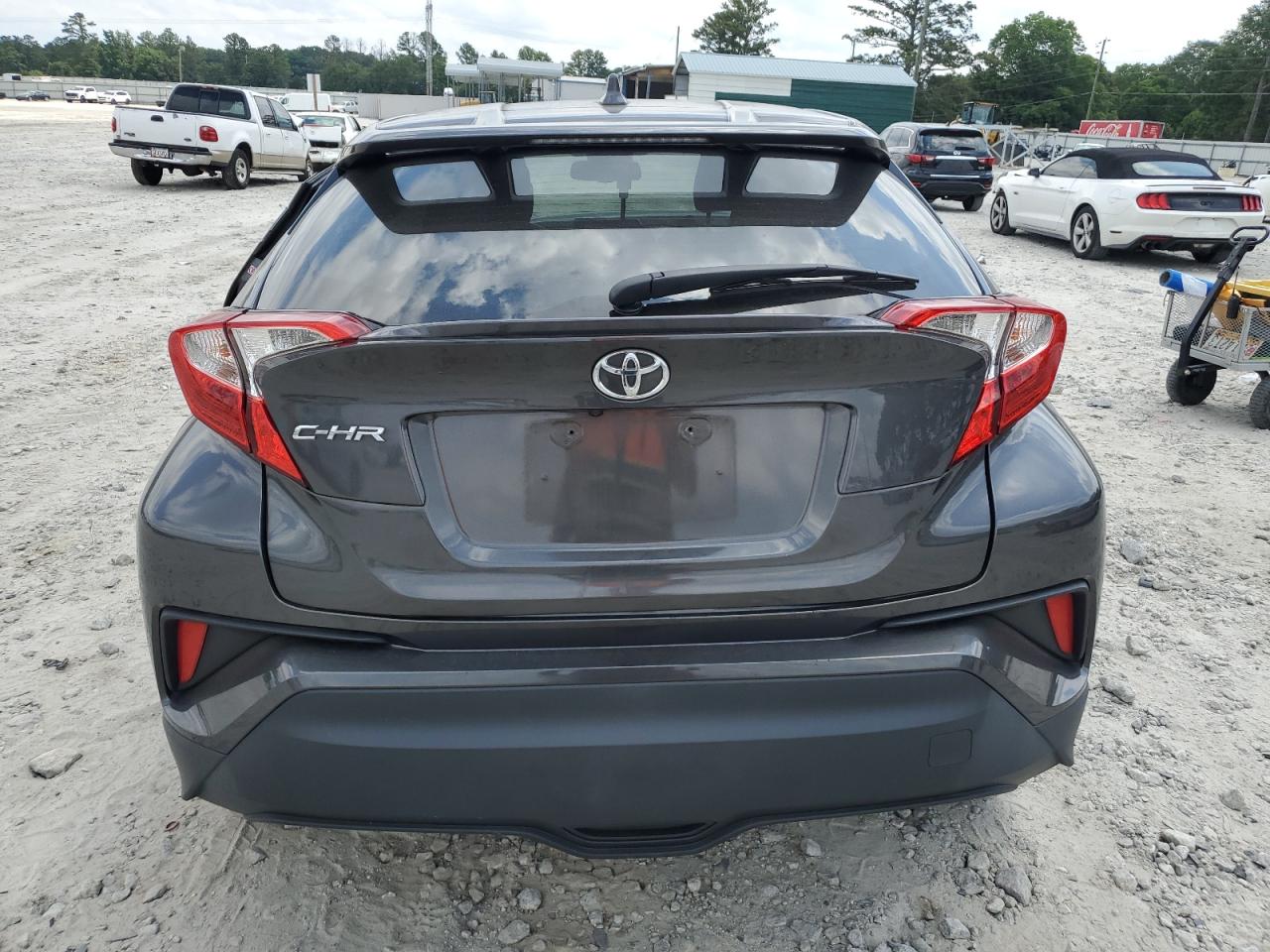 JTNKHMBX6K1027585 2019 Toyota C-Hr Xle