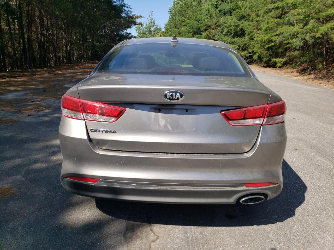 5XXGT4L32JG259897 2018 Kia Optima Lx