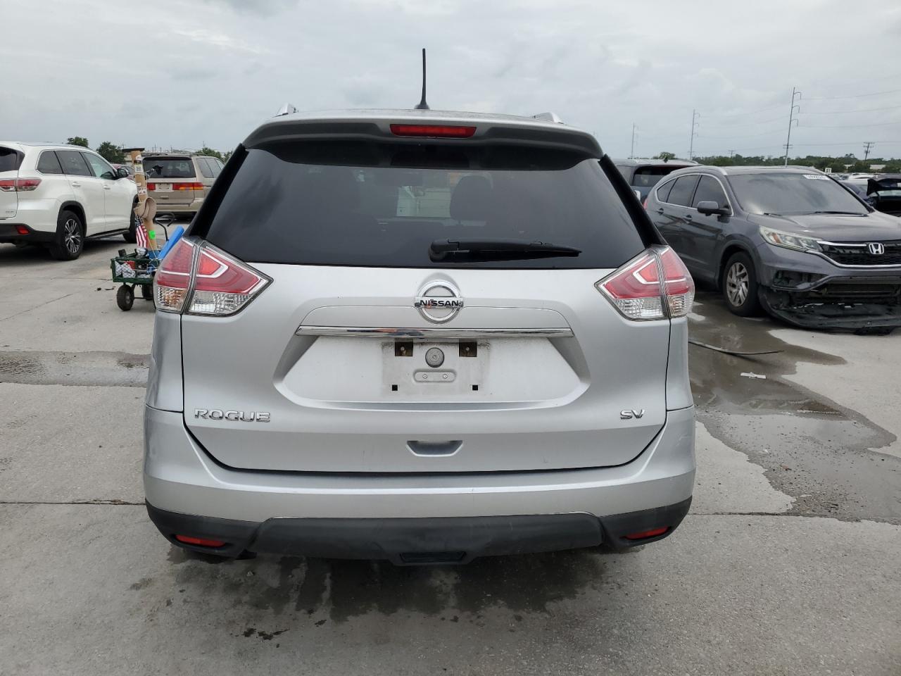 KNMAT2MT6FP559807 2015 Nissan Rogue S