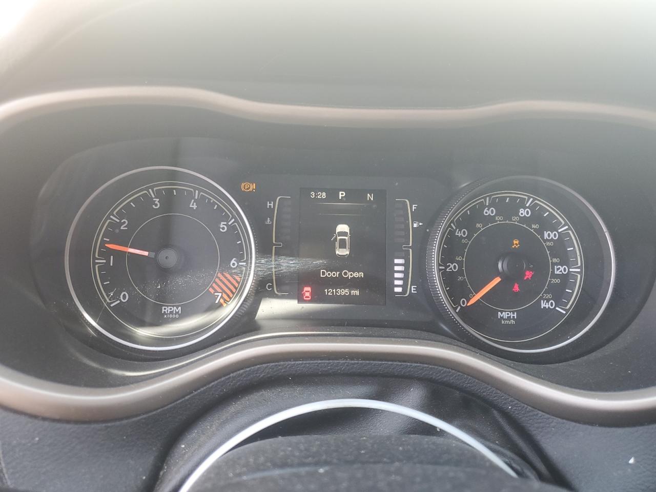 1C4PJMCB8FW625753 2015 Jeep Cherokee Latitude