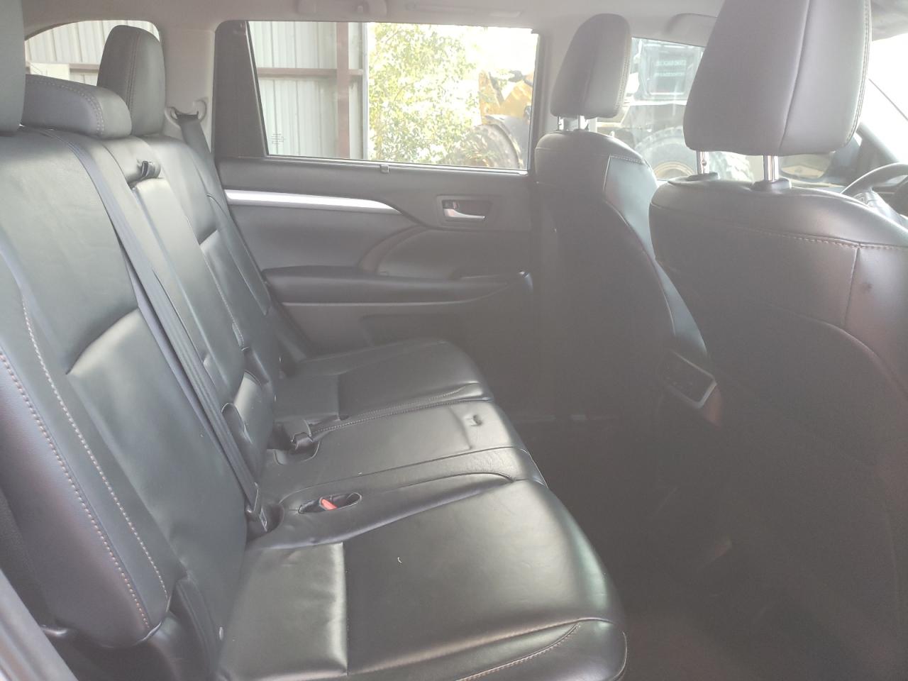 5TDKKRFH9GS142813 2016 Toyota Highlander Xle