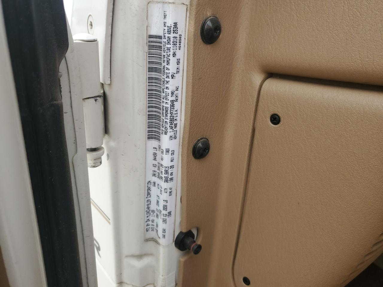 1J4FA59S3YP733648 2000 Jeep Wrangler / Tj Sahara