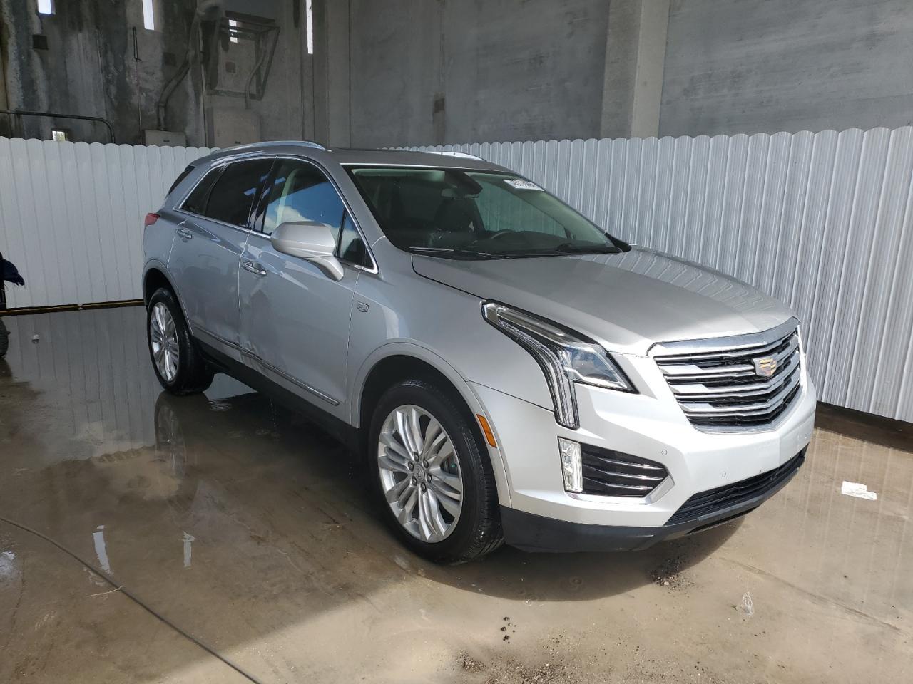 2018 Cadillac Xt5 Premium Luxury vin: 1GYKNERS0JZ131268