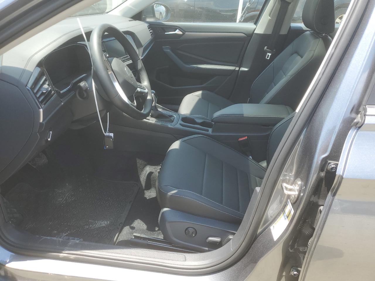 3VW7M7BU2NM014902 2022 Volkswagen Jetta Se