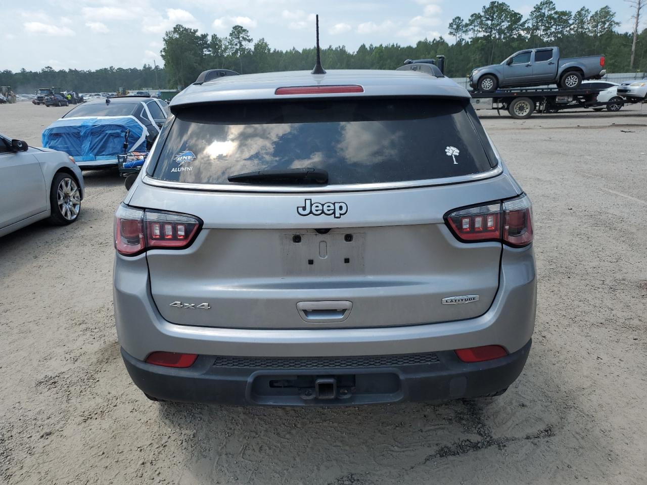 3C4NJDBB5HT635786 2017 Jeep Compass Latitude