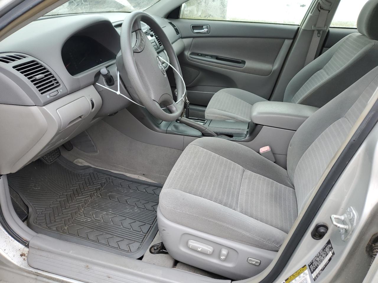 4T1BE32K15U562902 2005 Toyota Camry Le