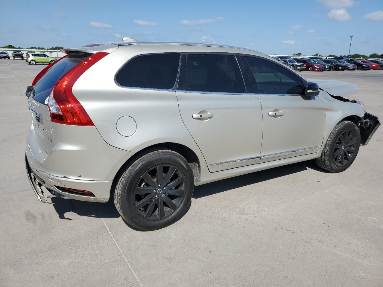 2017 Volvo Xc60 T5 Dynamic vin: YV440MDR8H2061448