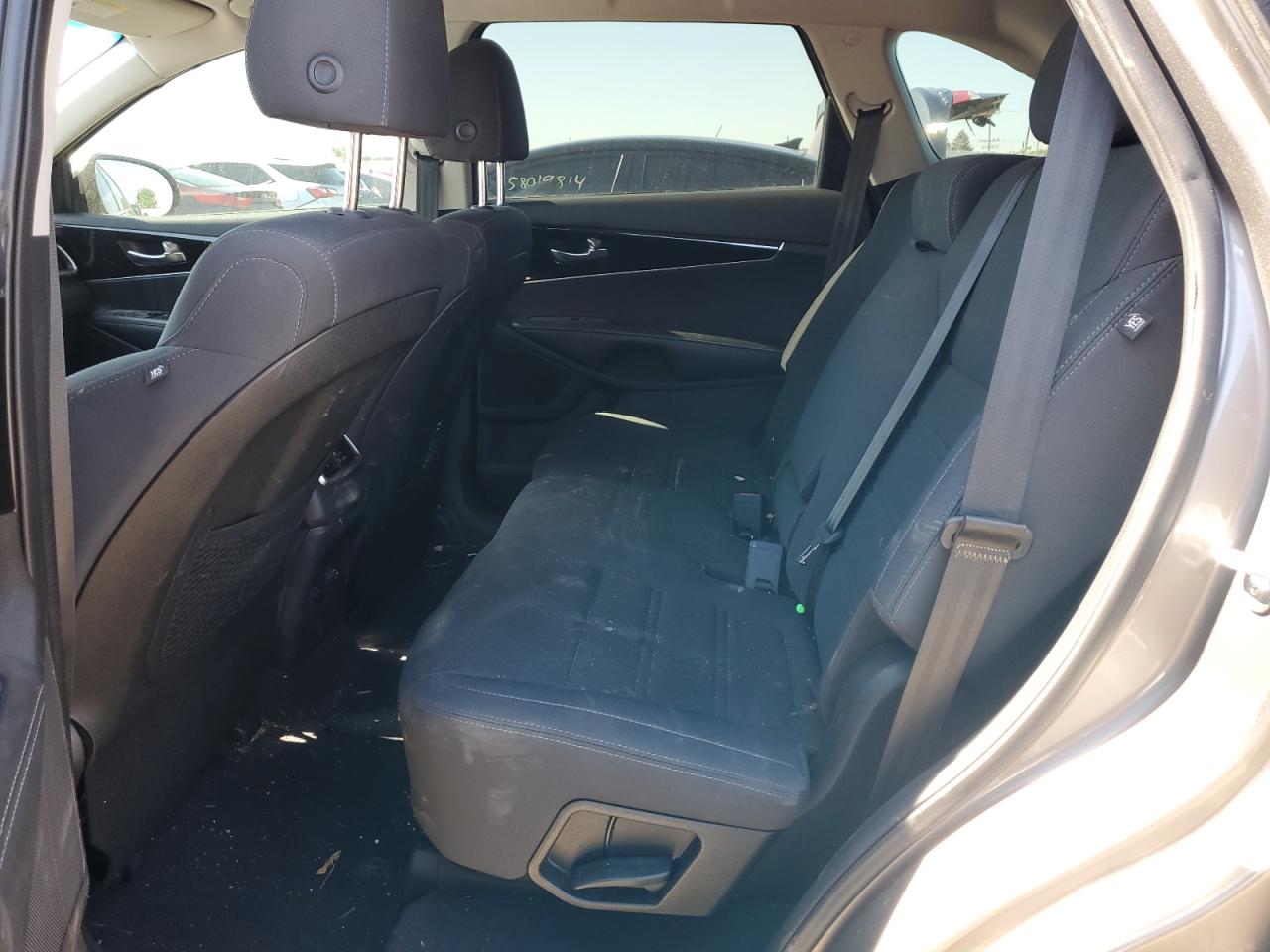 2019 Kia Sorento L vin: 5XYPGDA34KG535534