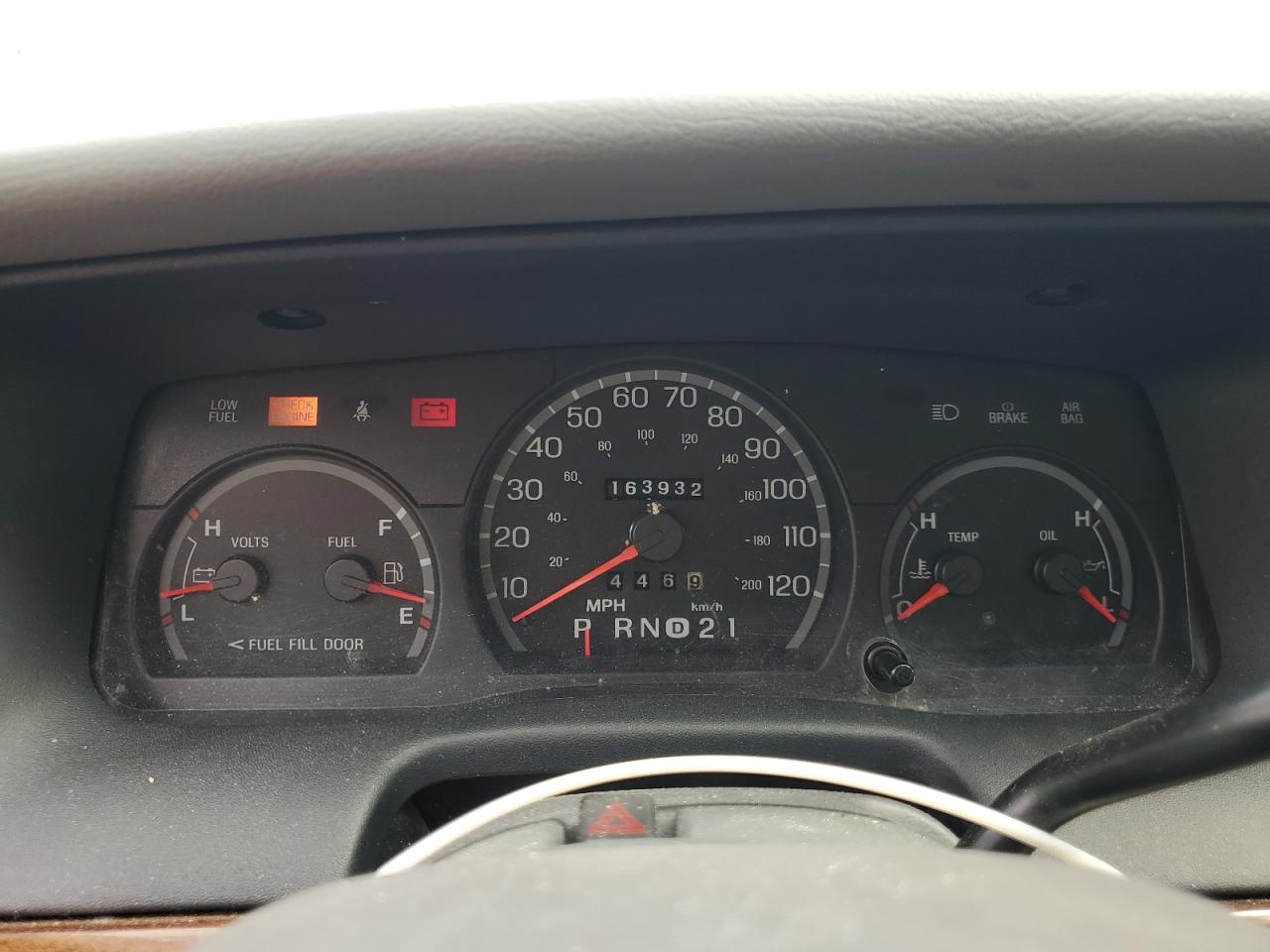 2FAFP74W94X149727 2004 Ford Crown Victoria Lx