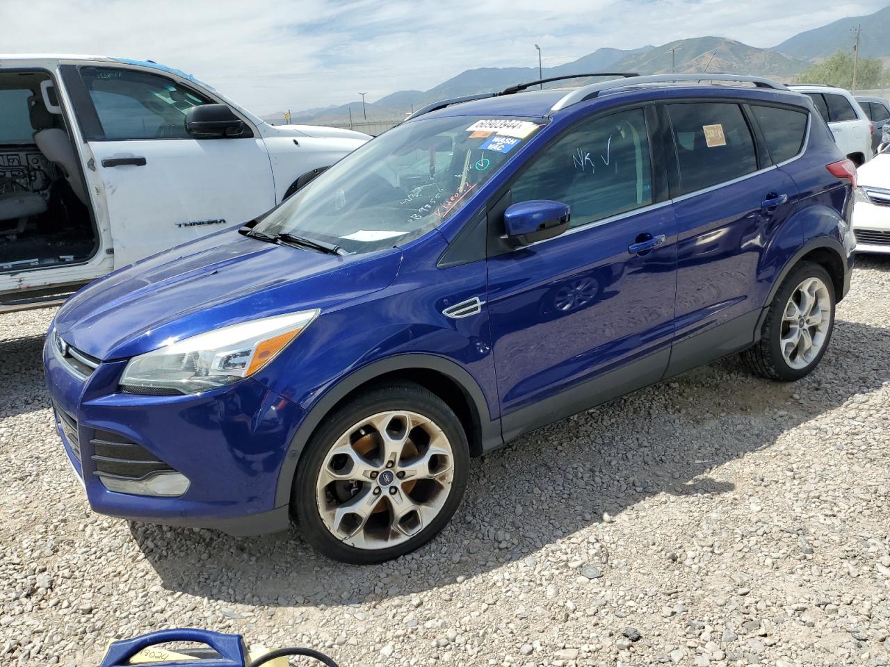 1FMCU9J92GUB98551 FORD ESCAPE 2016