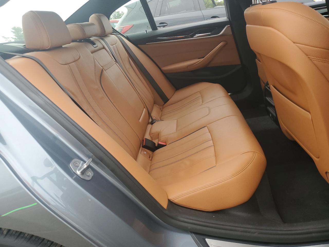 WBAJA7C57JG907495 2018 BMW 530 Xi