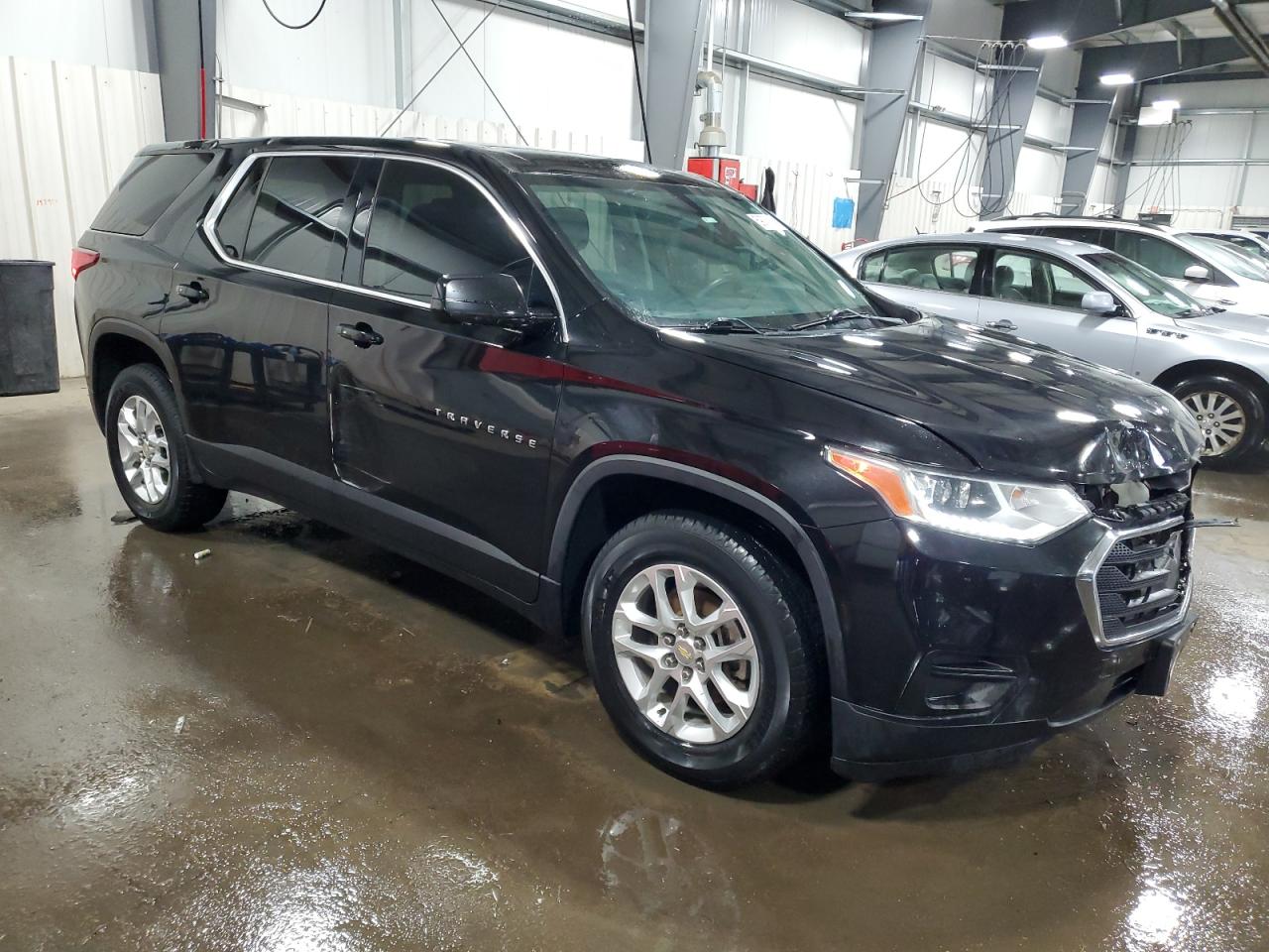 1GNEVFKW5JJ222306 2018 Chevrolet Traverse Ls