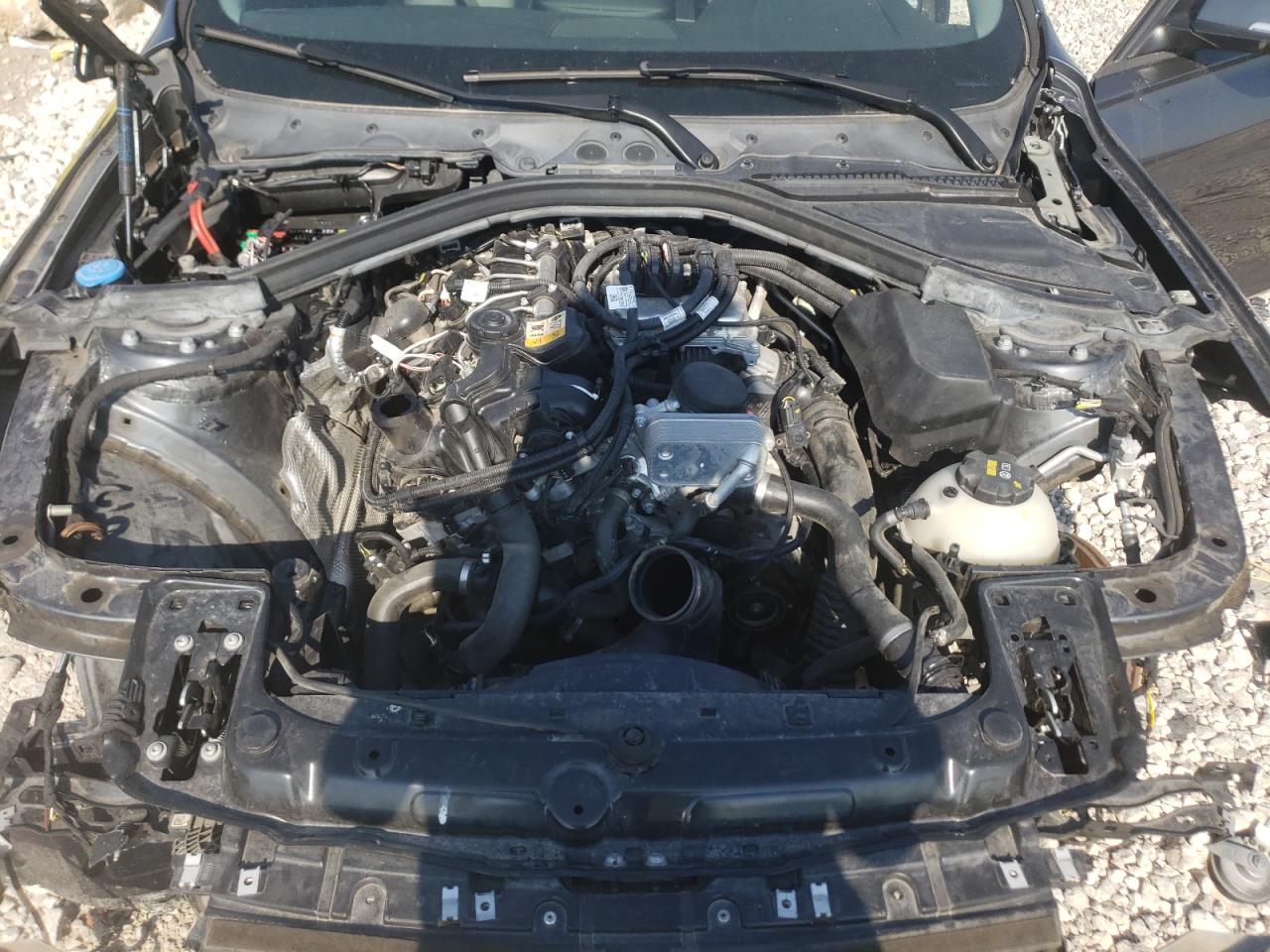 WBA8E5G30HNU43004 2017 BMW 320 Xi