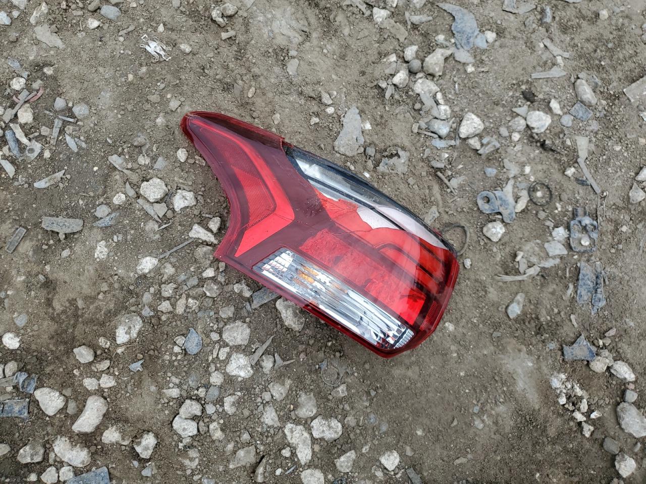 JA4AZ3A38LZ029230 2020 Mitsubishi Outlander Se