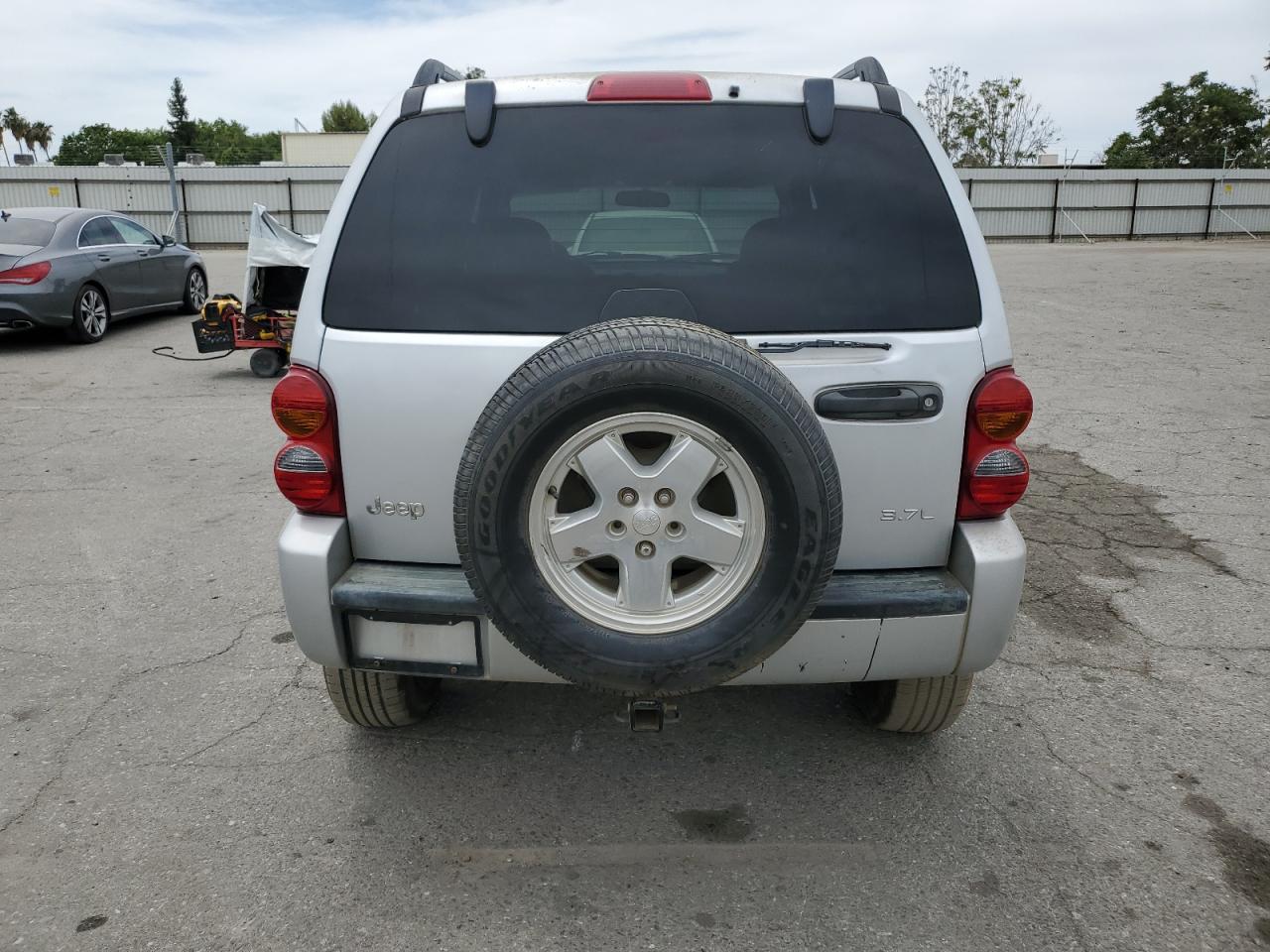 1J4GL58K42W175032 2002 Jeep Liberty Limited