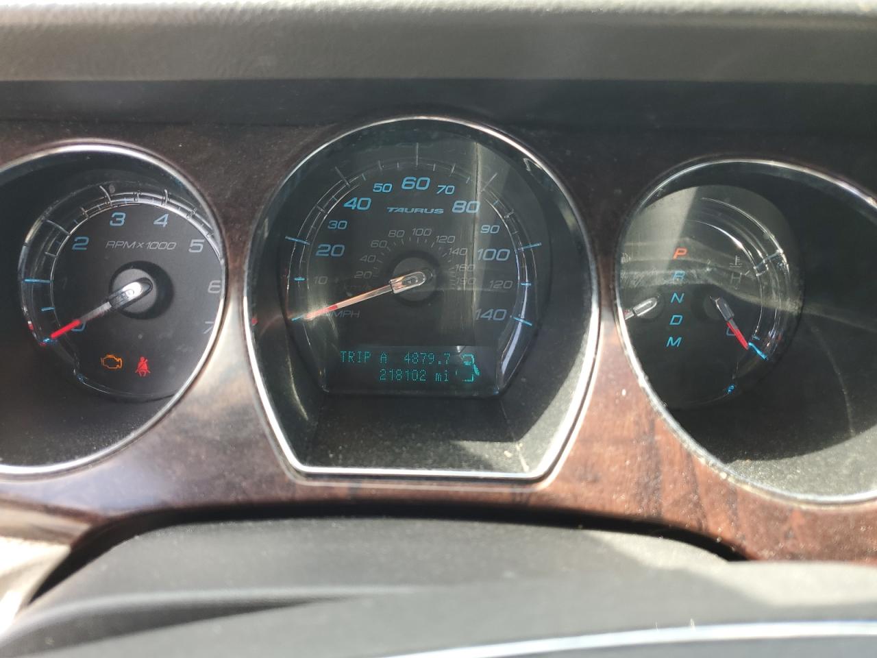 1FAHP2FW0AG112608 2010 Ford Taurus Limited