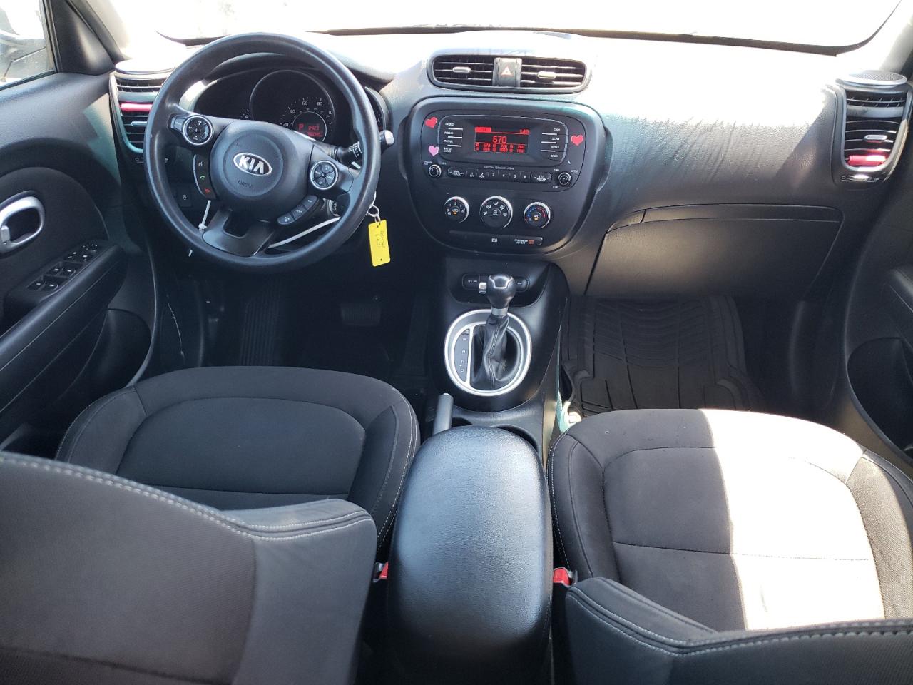 KNDJN2A22G7845077 2016 Kia Soul