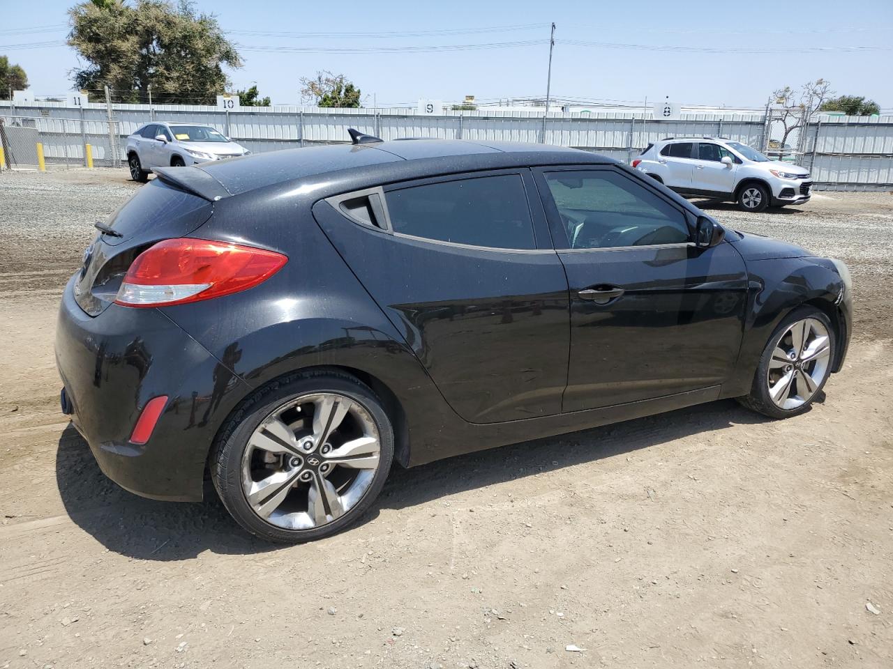 2016 Hyundai Veloster vin: KMHTC6AD7GU254201