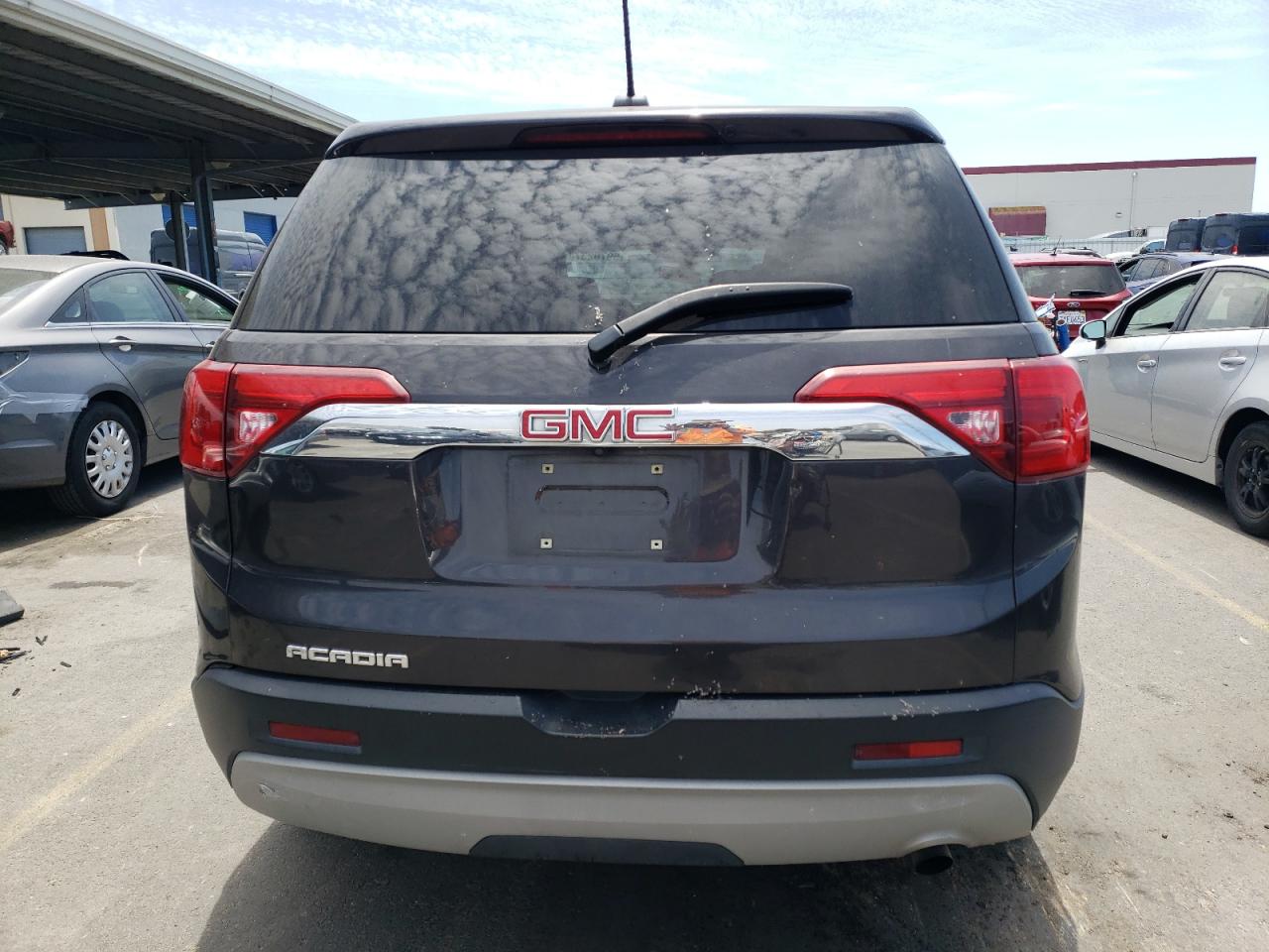 1GKKNKLA4HZ300047 2017 GMC Acadia Sle