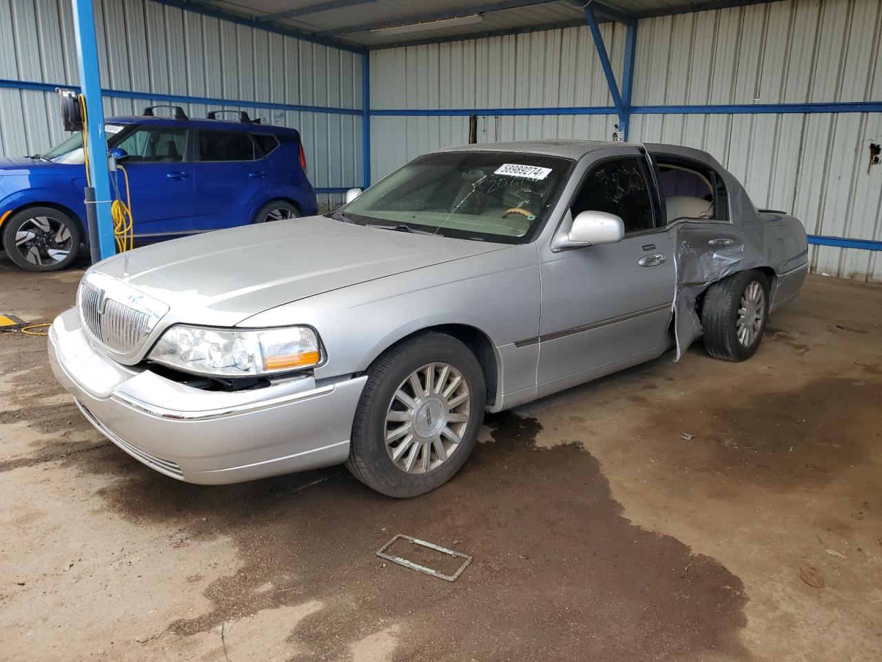 1LNHM83WX4Y653959 2004 Lincoln Town Car Ultimate