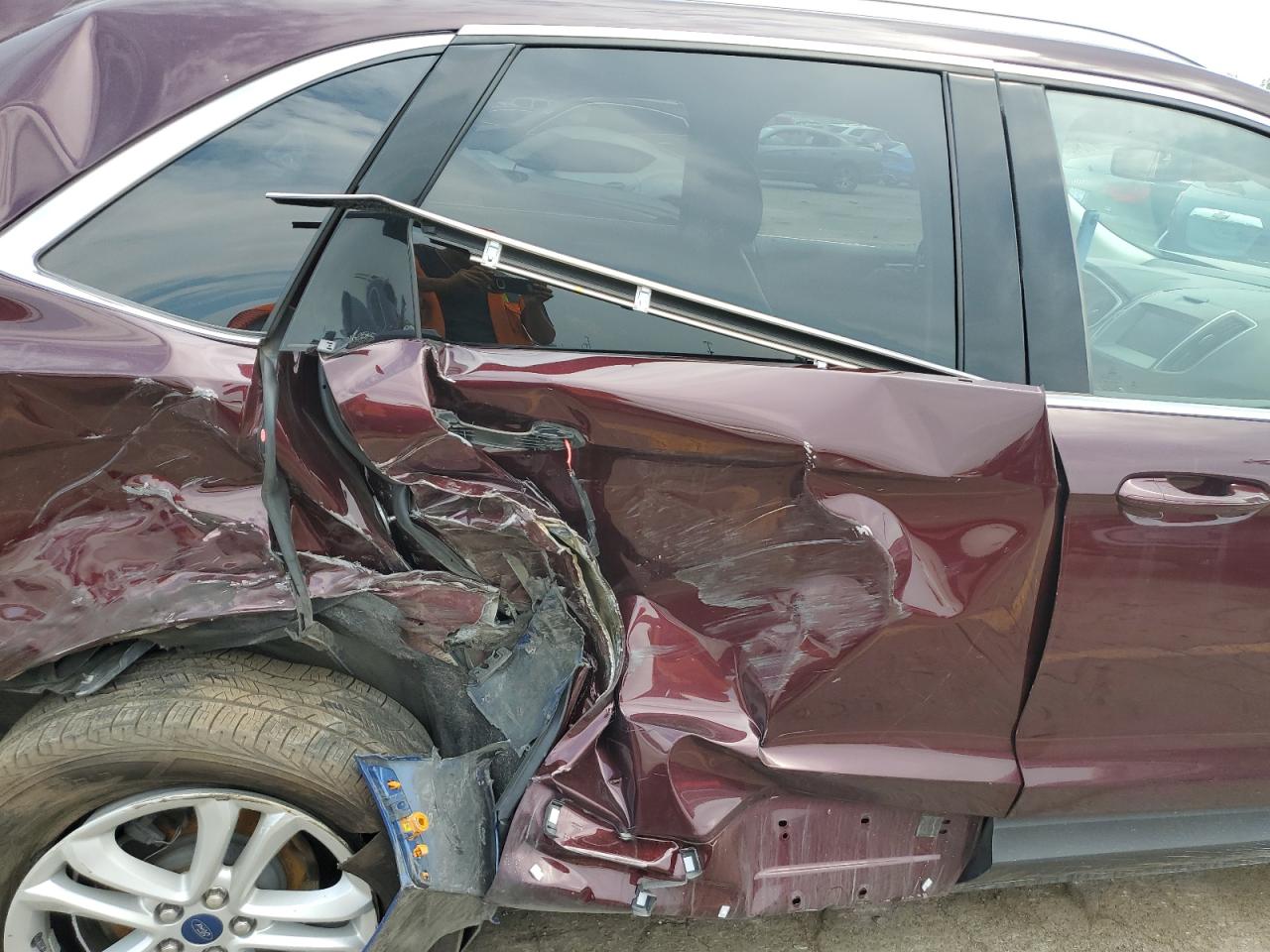 2FMPK4J96KBC28322 2019 Ford Edge Sel