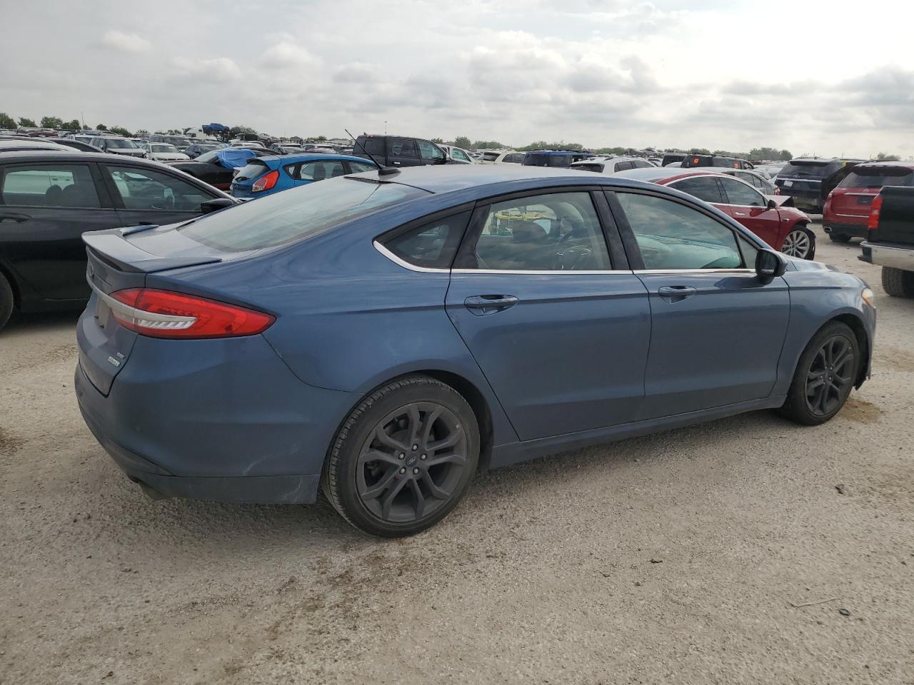 2018 Ford Fusion Se vin: 3FA6P0HD5JR256557