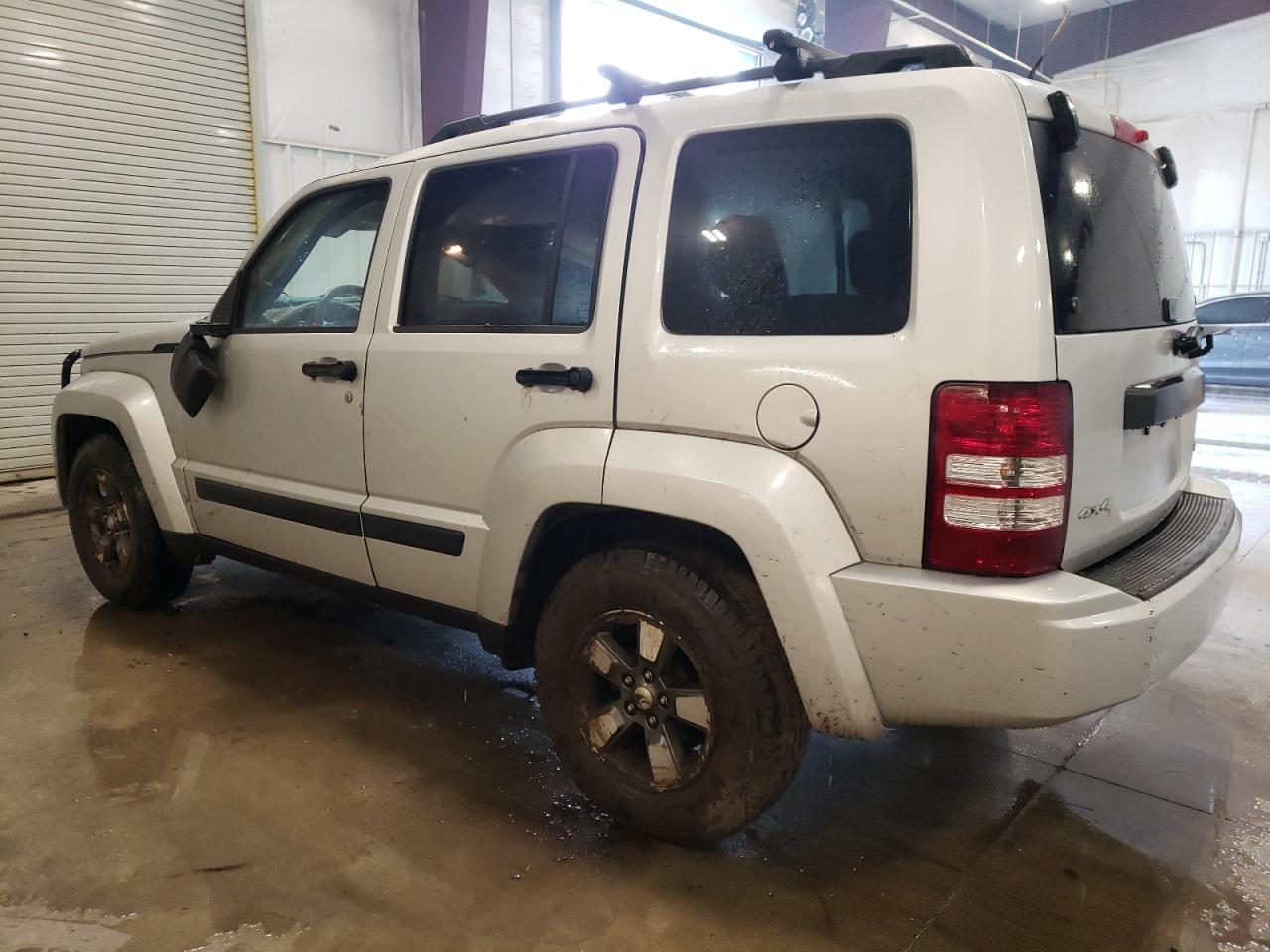 1J8GN28K68W185903 2008 Jeep Liberty Sport