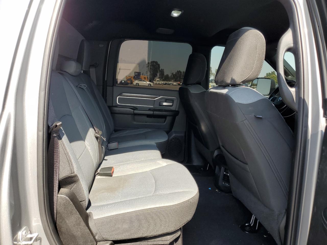 3C6UR5DL4NG117860 2022 Ram 2500 Big Horn/Lone Star