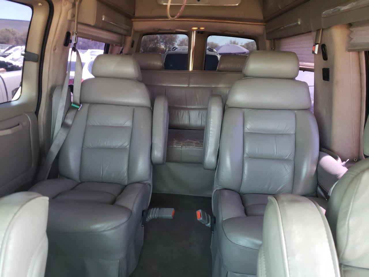 1GDFG15R821205268 2002 GMC Savana Rv G1500