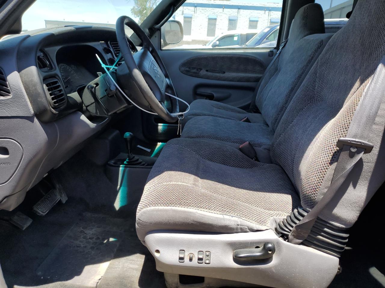 3B7HF13Z6YG117655 2000 Dodge Ram 1500