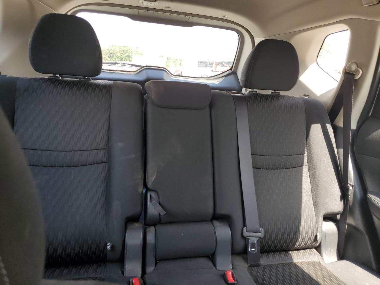 KNMAT2MV9JP569984 NISSAN ROGUE 2018