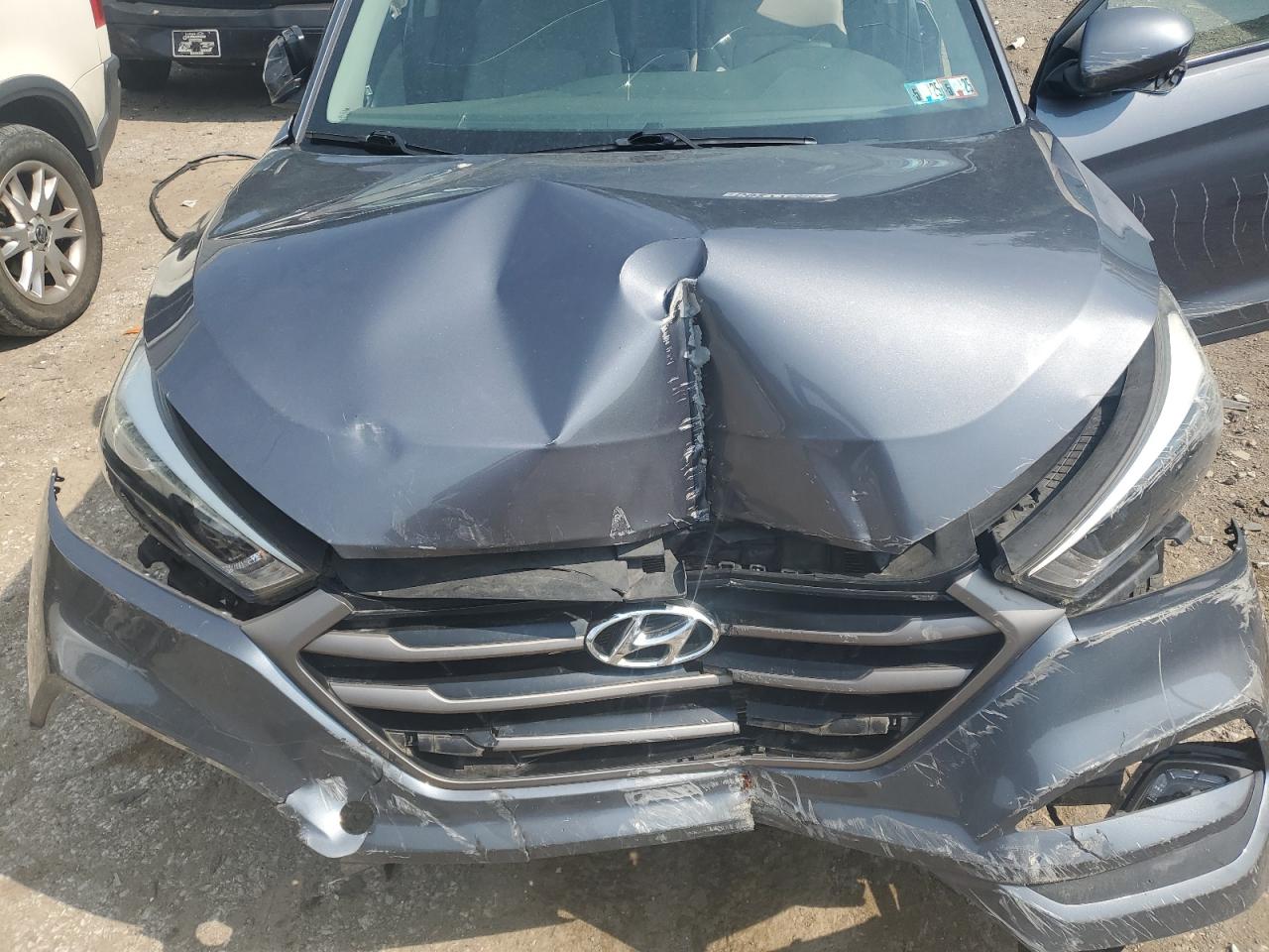 KM8J3CA42GU127104 2016 Hyundai Tucson Limited