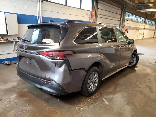 2022 Toyota Sienna - Image 3