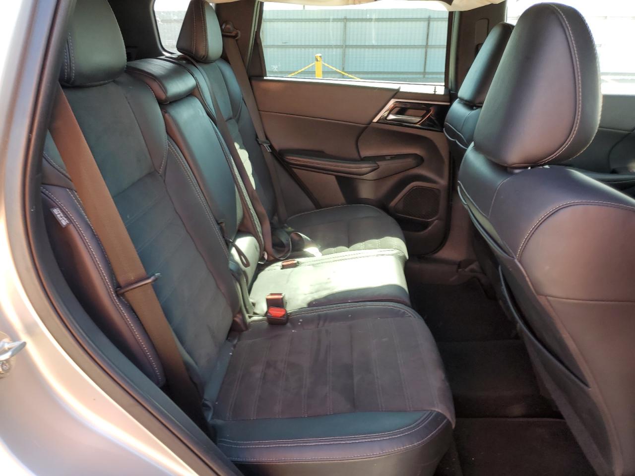 JA4J4UA86NZ070894 2022 Mitsubishi Outlander Se