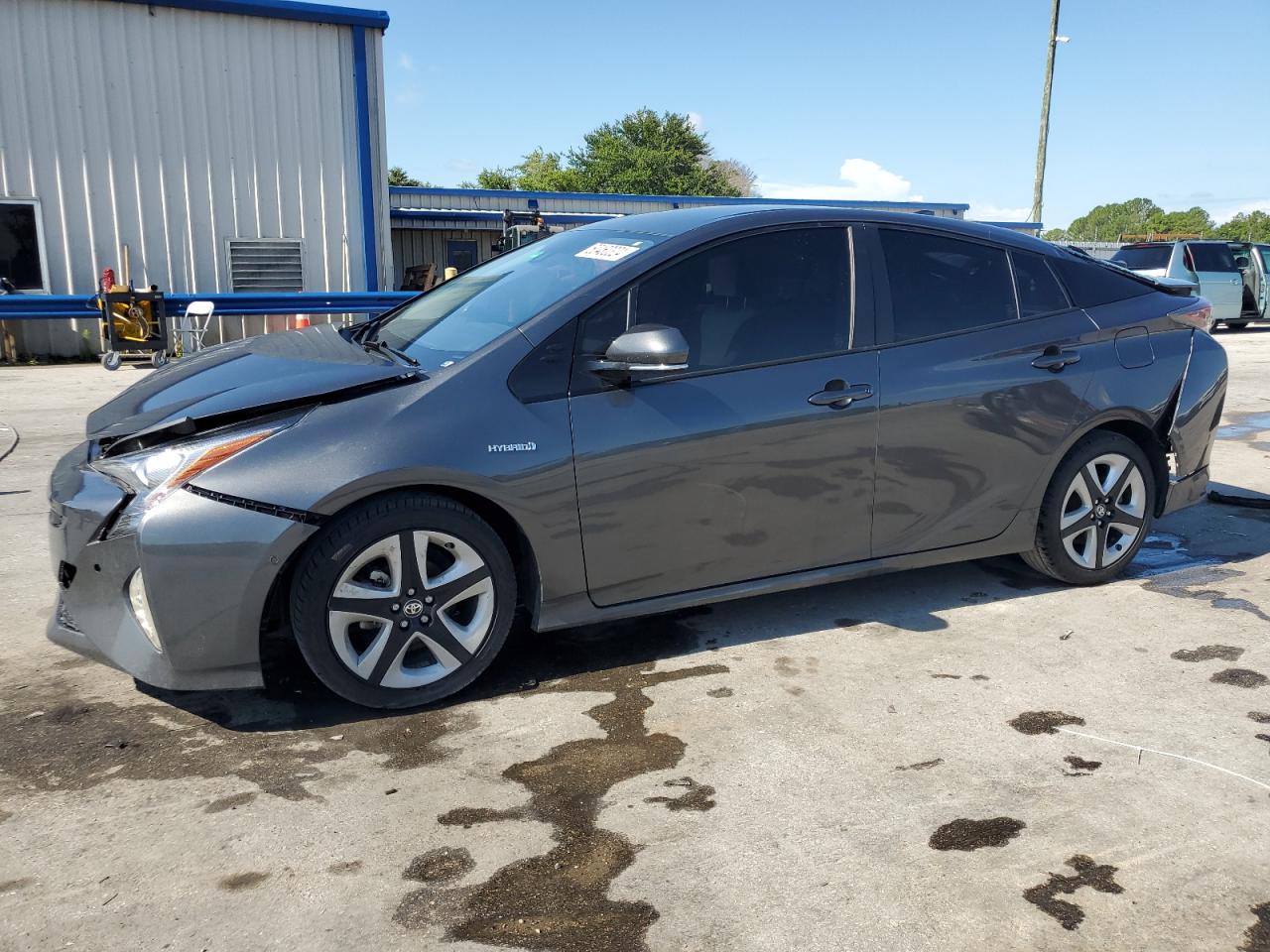 2018 Toyota Prius vin: JTDKARFU1J3548299