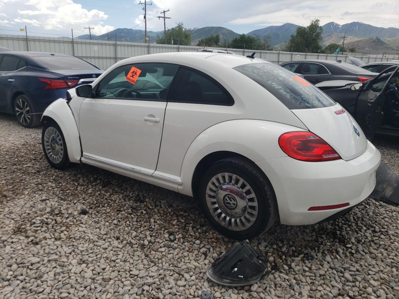 2013 Volkswagen Beetle vin: 3VWJX7AT7DM692131